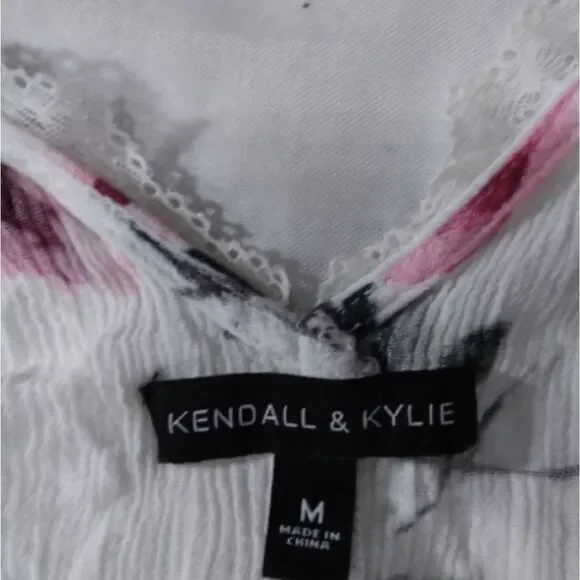 Floral and lace romper M - Picture 5 of 5